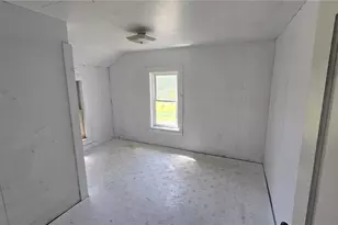 4729 Prospect Street E, Mantua, OH 44255 - Photo 5