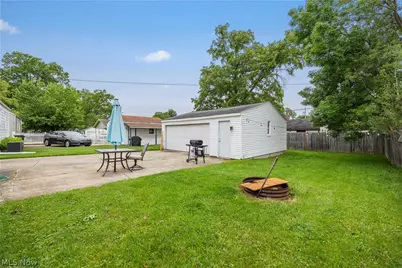 610 Princeton Avenue, Elyria, OH 44035 - Photo 33