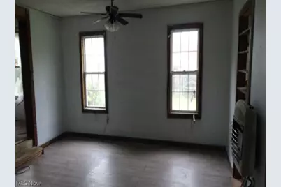 517 Dewitt Street, Lorain, OH 44055 - Photo 3