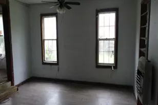 517 Dewitt St, Lorain, OH 44055 - Photo 3