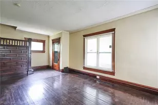 227 S Balch St, Akron, OH 44302 - Photo 9
