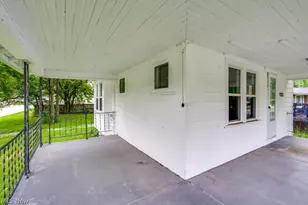 1225 Nestor Ave, Akron, OH 44314 - Photo 3