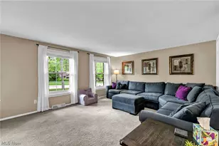16561 N White Oaks Dr, Strongsville, OH 44136 - Photo 9