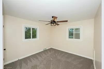 3021 Fulton Drive NW, Canton, OH 44718 - Photo 31