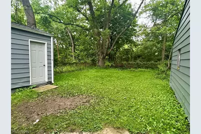 1276 Frederick Boulevard, Akron, OH 44320 - Photo 3
