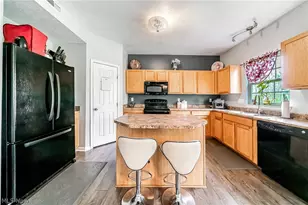 6382 Stonehaven Ln, Huber Heights, OH 44146 - Photo 7
