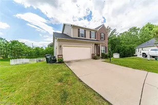 6382 Stonehaven Ln, Huber Heights, OH 44146 - Photo 3