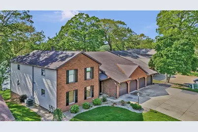 1819 Harbour Circle NW, Canton, OH 44708 - Photo 5