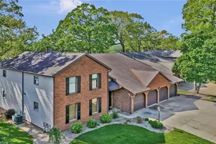 1819 Harbour Cir NW, Canton, OH 44708 - Photo 5