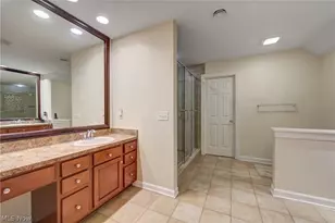 6424 Oak Point Estates, Lorain, OH 44053 - Photo 23