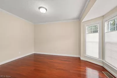 6424 Oak Point Estates, Lorain, OH 44053 - Photo 7