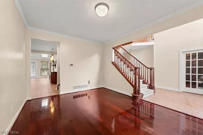 6424 Oak Point Estates, Lorain, OH 44053 - Photo 5