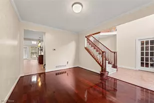 6424 Oak Point Estates, Lorain, OH 44053 - Photo 5