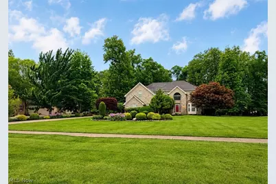 6424 Oak Point Estates, Lorain, OH 44053 - Photo 3