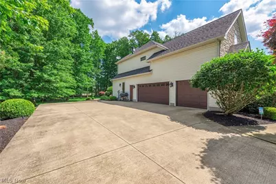 6424 Oak Point Estates, Lorain, OH 44053 - Photo 49
