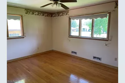 729 E Parkhaven Drive, Green Hills, OH 44131 - Photo 11