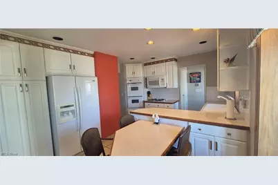 73 E Hillsdale Avenue, Green Hills, OH 44131 - Photo 11