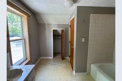 2113 11th Street SW, Akron, OH 44314 - Photo 27
