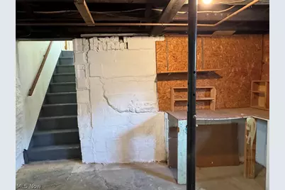 2113 11th Street SW, Akron, OH 44314 - Photo 35