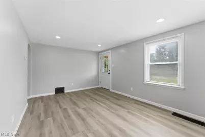 3502 Cleveland Avenue S, Canton, OH 44707 - Photo 13