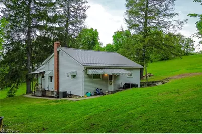 136 E Wheeling Street, Cadiz, OH 43907 - Photo 3
