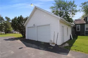325 Jefferson St, Port Clinton, OH 43452 - Photo 27