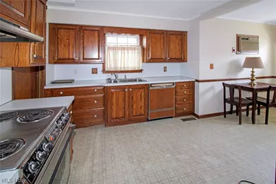 325 Jefferson Street, Port Clinton, OH 43452 - Photo 7