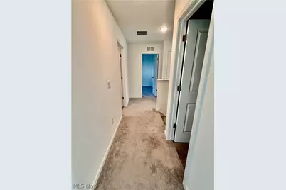 677 Crossings Lane, Akron, OH 44320 - Photo 19