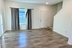 677 Crossings Ln, Akron, OH 44320 - Photo 9