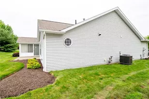 316 Brookpoint St NW, North Canton, OH 44720 - Photo 3