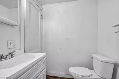 840 Work Drive, Akron, OH 44320 - Photo 37