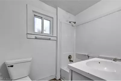 840 Work Drive, Akron, OH 44320 - Photo 37
