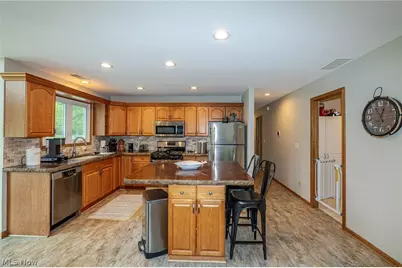 9541 N Bedford Road, Macedonia, OH 44056 - Photo 5