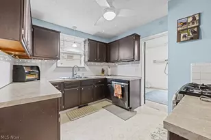 154 Yonker St, Barberton, OH 44203 - Photo 11