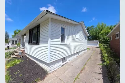 20632 Woodstock Avenue, Fairview Park, OH 44126 - Photo 3