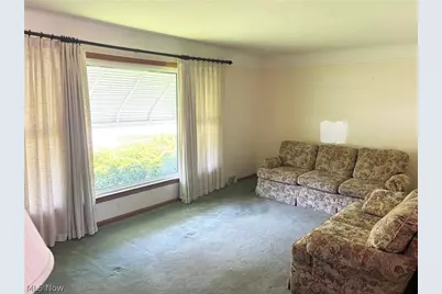 1661 Empire Road, Wickliffe, OH 44092 - Photo 5