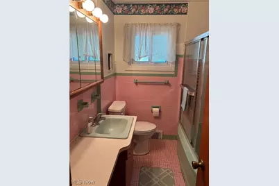 1661 Empire Road, Wickliffe, OH 44092 - Photo 7