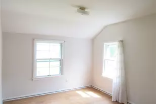 4946 Fairlawn Rd, Lyndhurst, OH 44124 - Photo 9