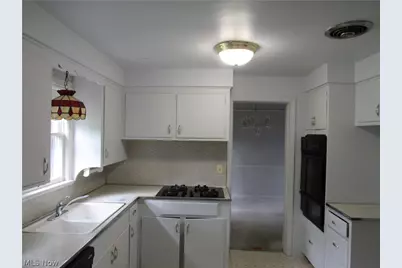 4946 Fairlawn Road, Lyndhurst, OH 44124 - Photo 7