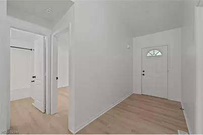 710 Erie Road, Eastlake, OH 44095 - Photo 3