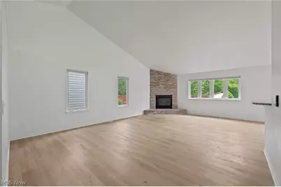 710 Erie Road, Eastlake, OH 44095 - Photo 5