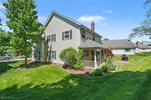 1565 Windrow Ln, Grandview Heights, OH 44147 - Photo 5