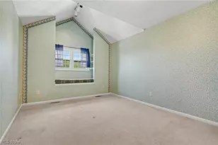 1565 Windrow Ln, Grandview Heights, OH 44147 - Photo 33