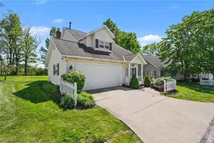 1565 Windrow Ln, Grandview Heights, OH 44147 - Photo 3