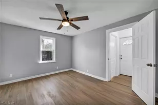 12929 Plover St, Oakwood, OH 44107 - Photo 15