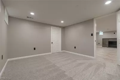 2607 Lakeside Avenue NW, Canton, OH 44708 - Photo 37