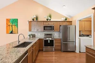 625 Crossings Circle, Tallmadge, OH 44278 - Photo 13