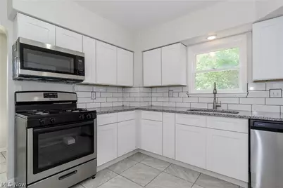 18119 Lake Shore Boulevard, Loveland, OH 44119 - Photo 21