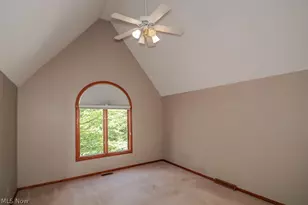 9323 Regency Woods Dr, Kirtland, OH 44094 - Photo 41