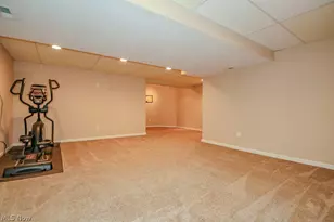9323 Regency Woods Dr, Kirtland, OH 44094 - Photo 43